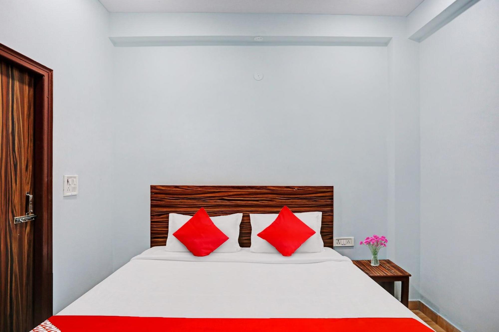 Hotel O Surya Gold Guest House Najafgarh Zewnętrze zdjęcie